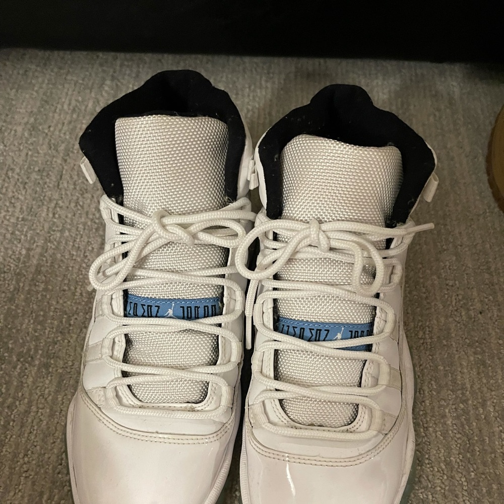 Jordan 11 Retro Columbia